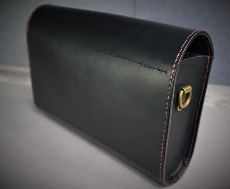 The Antoinette Purse