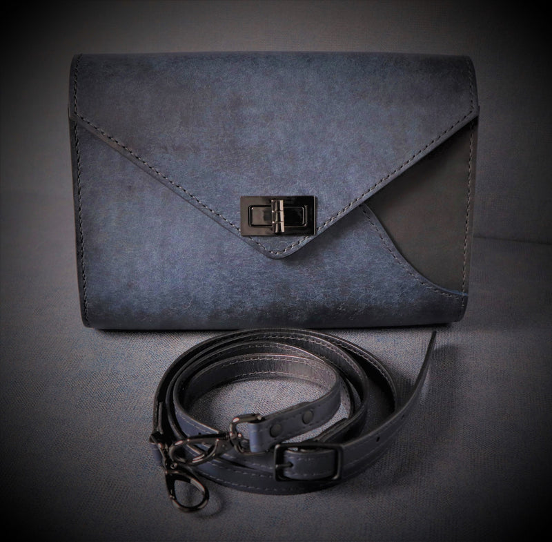 The Antoinette Purse