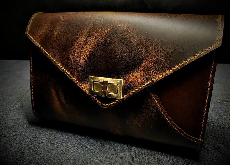 The Antoinette Purse