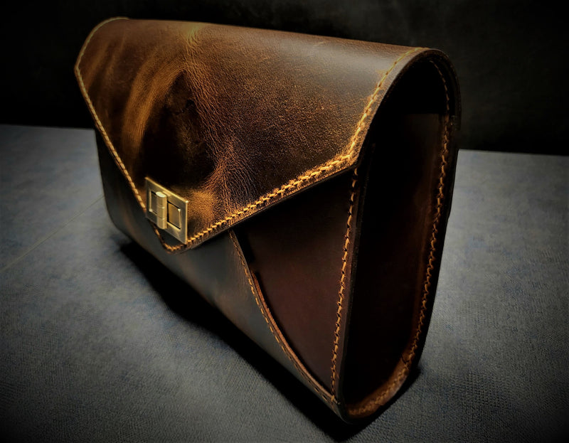 The Antoinette Purse