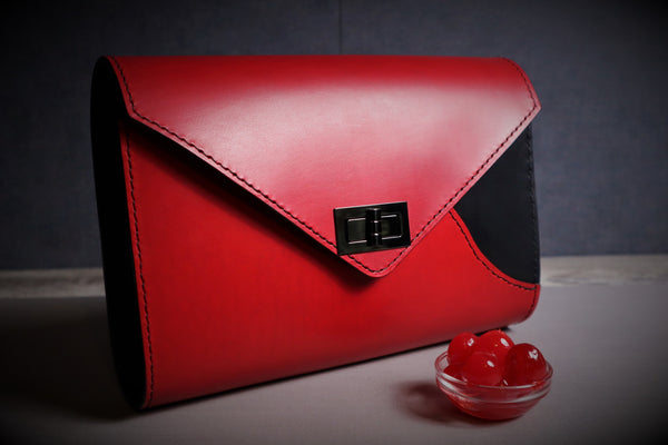 The Antoinette Purse